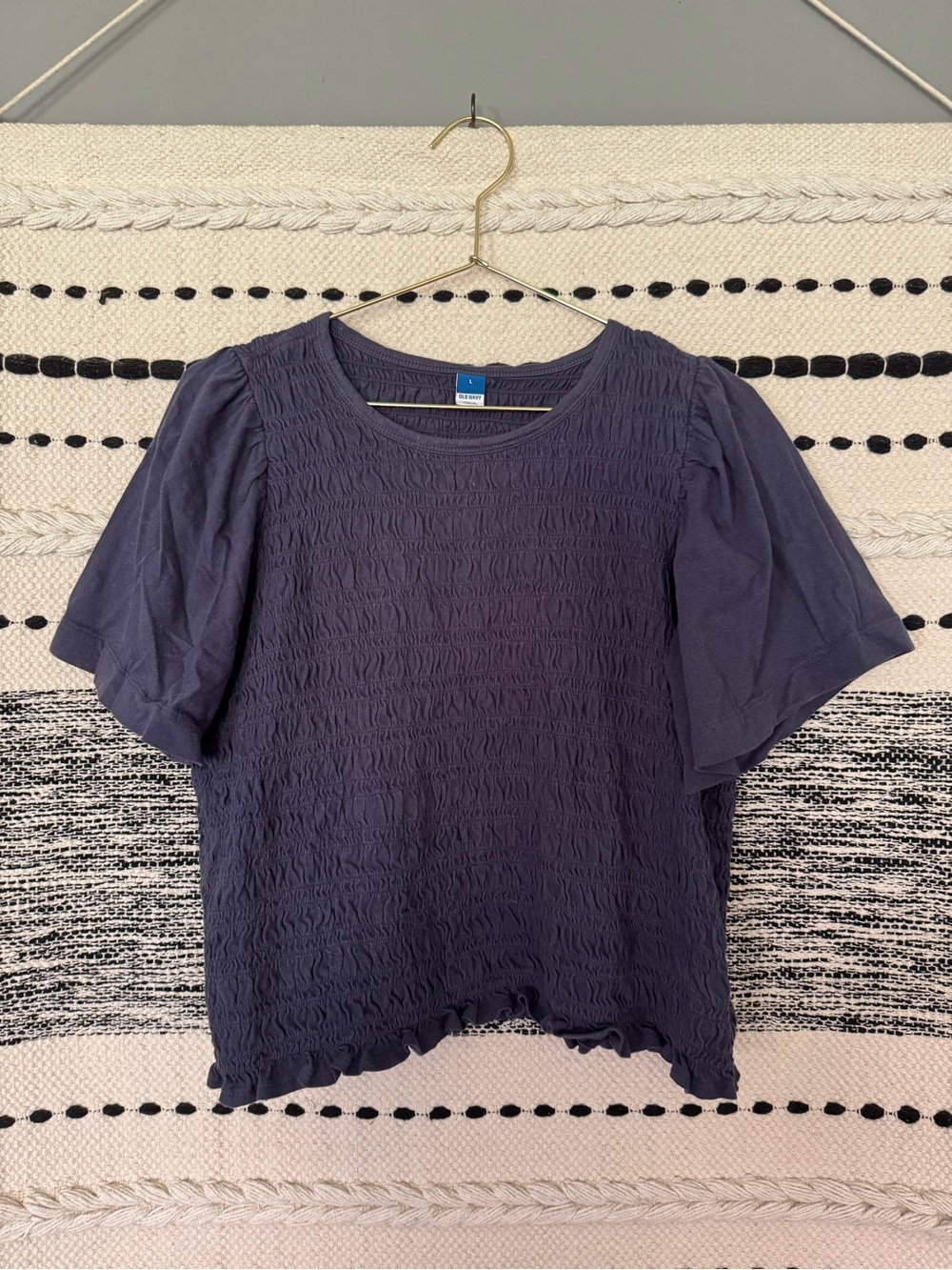 Old Navy Smocked Women’s Navy Puff Sleeve Textured Top